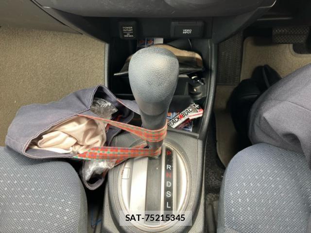 Honda FIT 2009-12 8883617-18