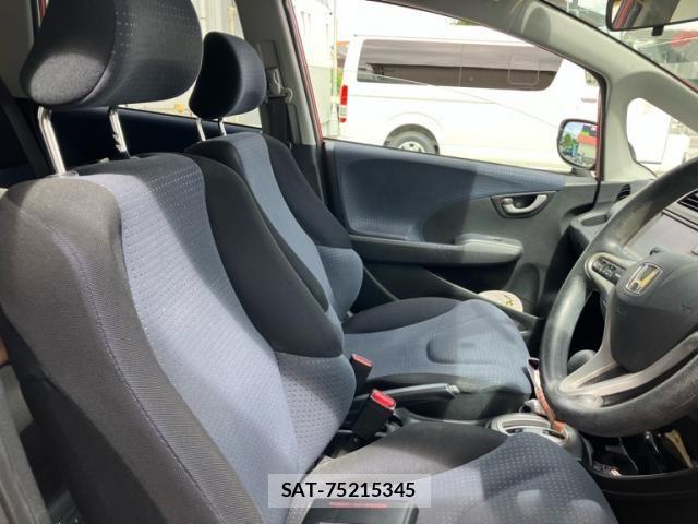 Honda FIT 2009-12 8883617-7