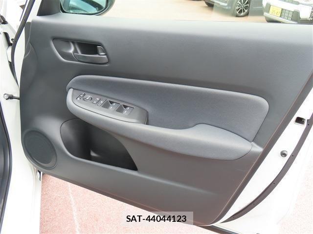 Honda FIT 2025-03 3768543-12