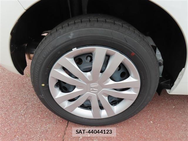Honda FIT 2025-03 3768543-19