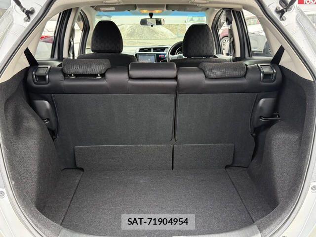 Honda FIT 2014-12 4392396-13