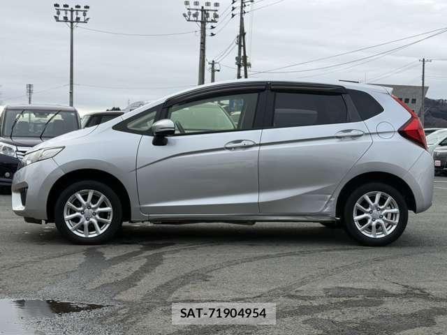 Honda FIT 2014-12 4392396-23