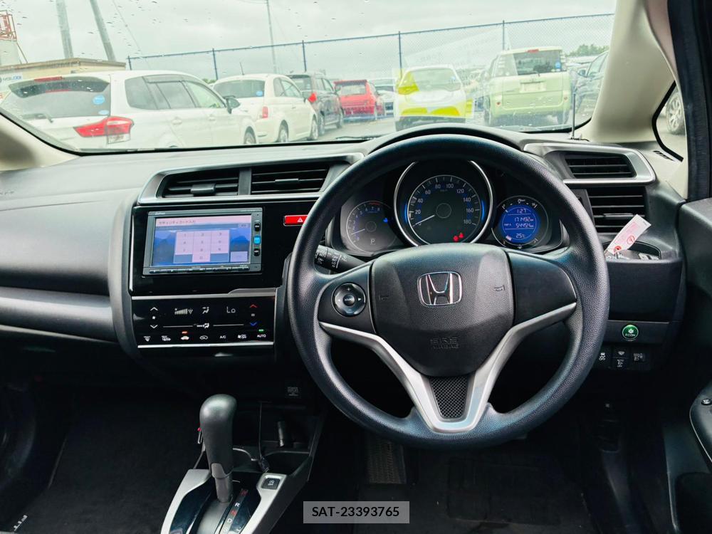 Honda FIT 2016-05 7632865-13