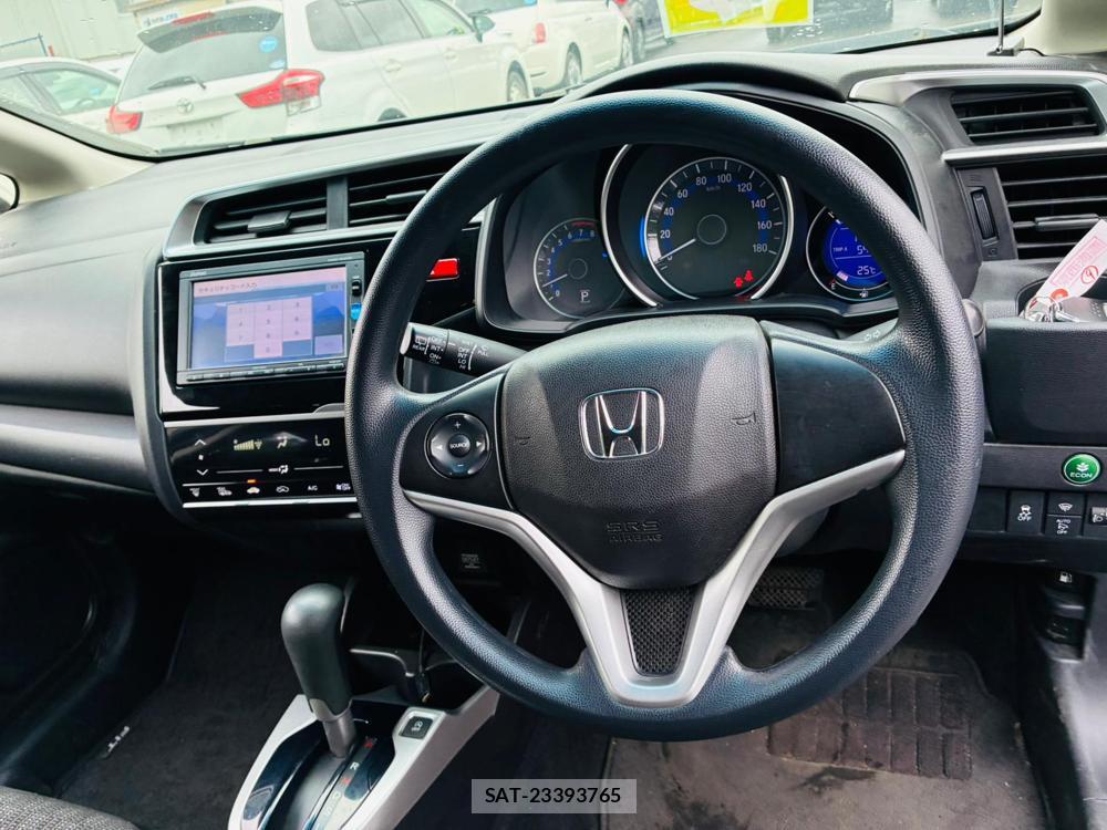 Honda FIT 2016-05 7632865-14