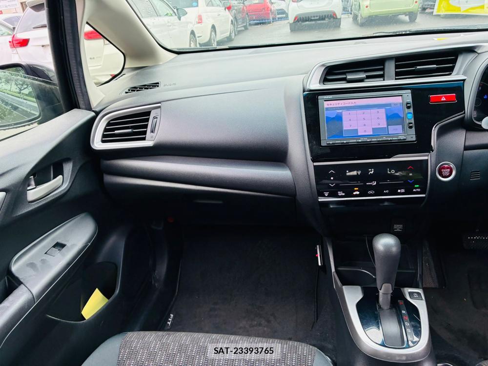 Honda FIT 2016-05 7632865-16