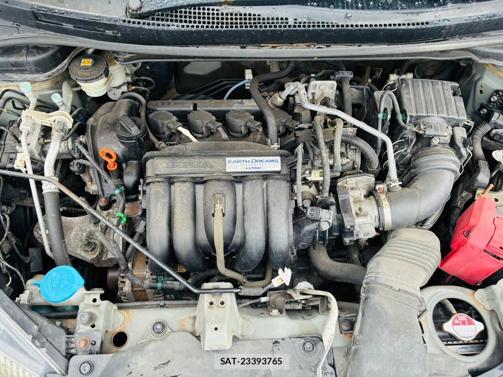 Honda FIT 2016-05 7632865-32