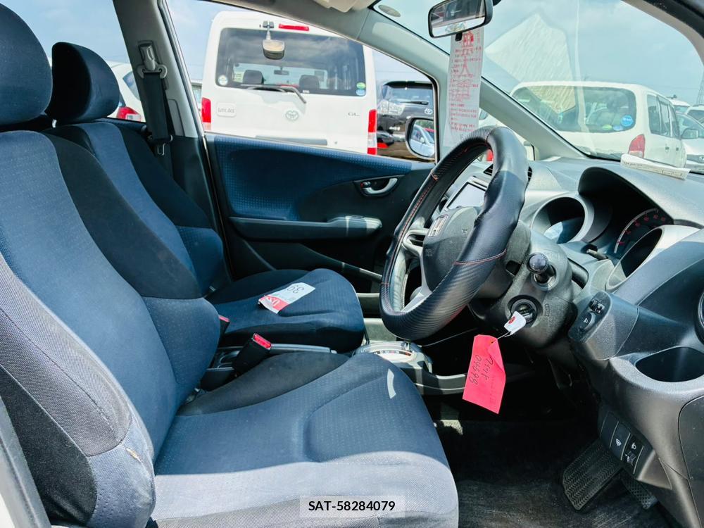 Honda FIT 2010-07 7736066-11