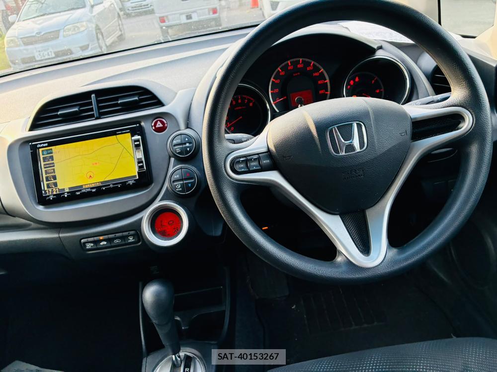 Honda FIT 2013-03 7970692-13