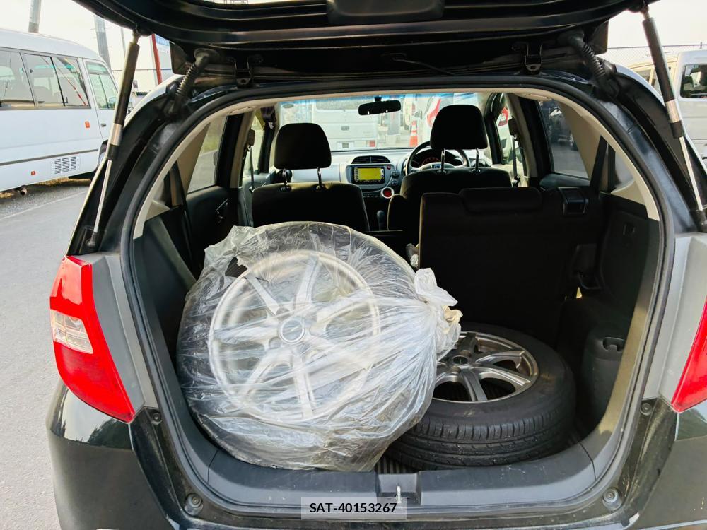 Honda FIT 2013-03 7970692-25