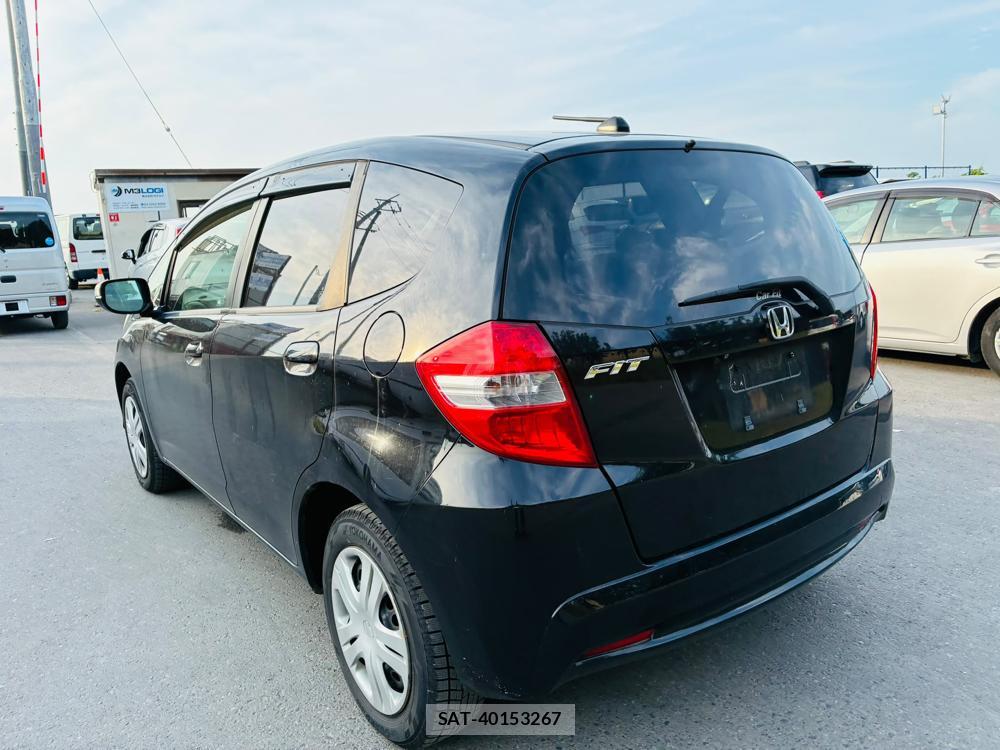 Honda FIT 2013-03 7970692-2