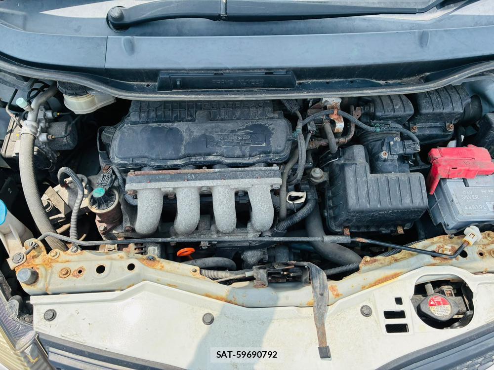 Honda FIT 2013-06 7736065-33