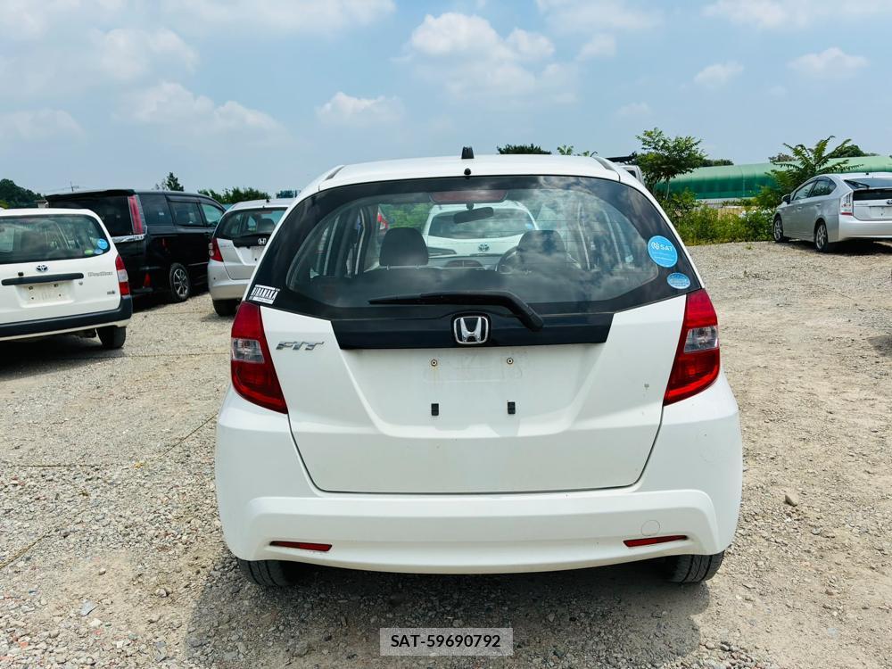 Honda FIT 2013-06 7736065-3