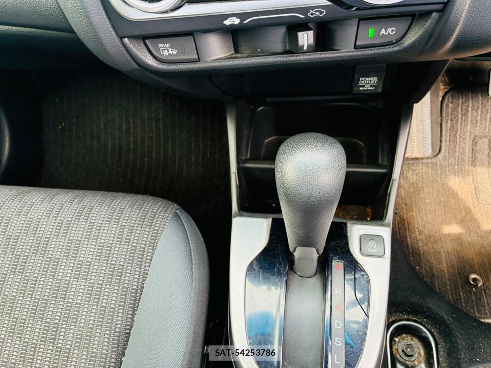 Honda FIT 2014-01 8120431-18