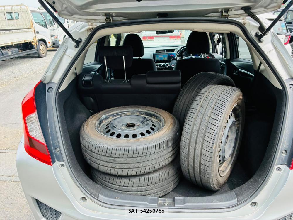 Honda FIT 2014-01 8120431-24