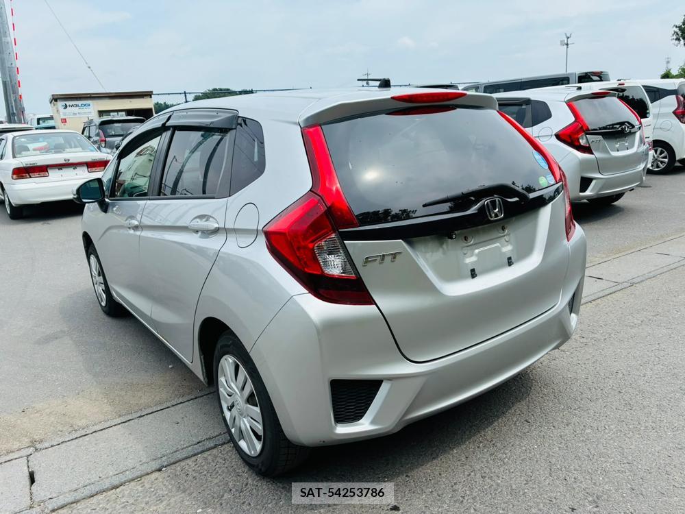 Honda FIT 2014-01 8120431-2