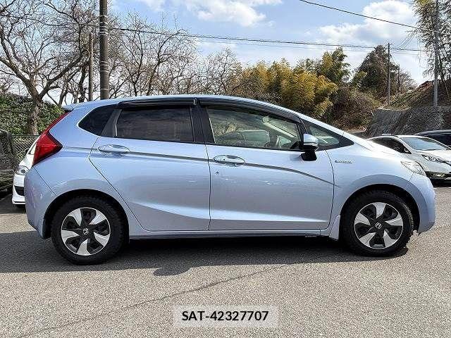 Honda FIT HYBRID 2016-01 849876-15