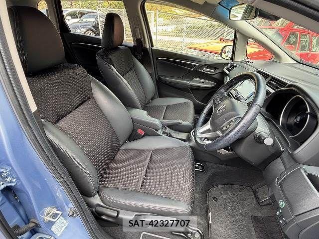 Honda FIT HYBRID 2016-01 849876-17