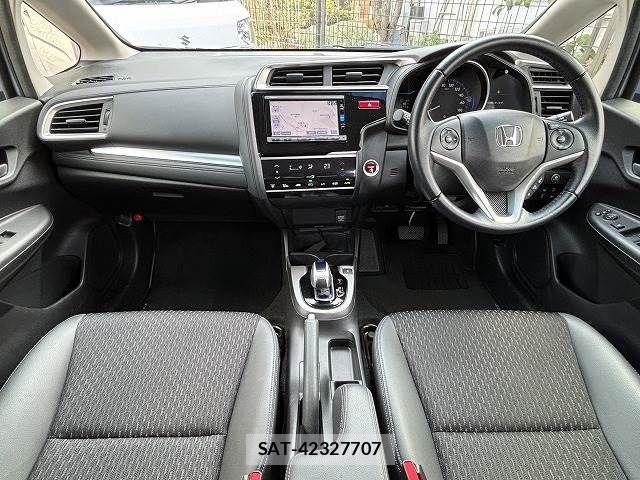 Honda FIT HYBRID 2016-01 849876-1