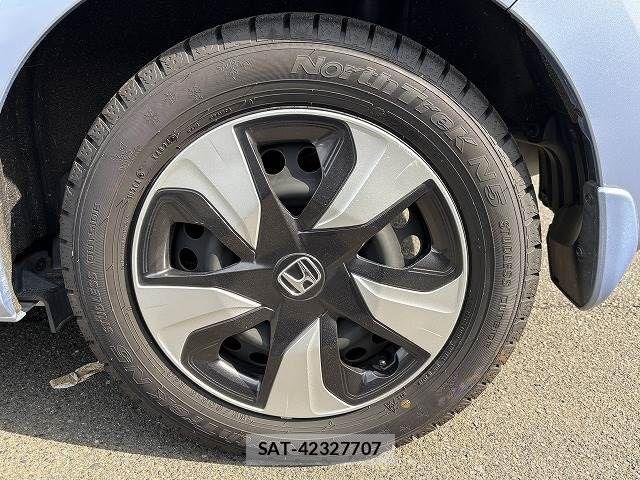 Honda FIT HYBRID 2016-01 849876-22