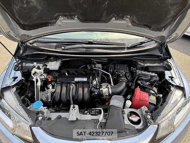 Honda FIT HYBRID 2016-01 849876-23