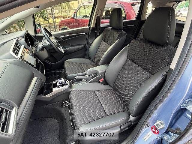 Honda FIT HYBRID 2016-01 849876-28