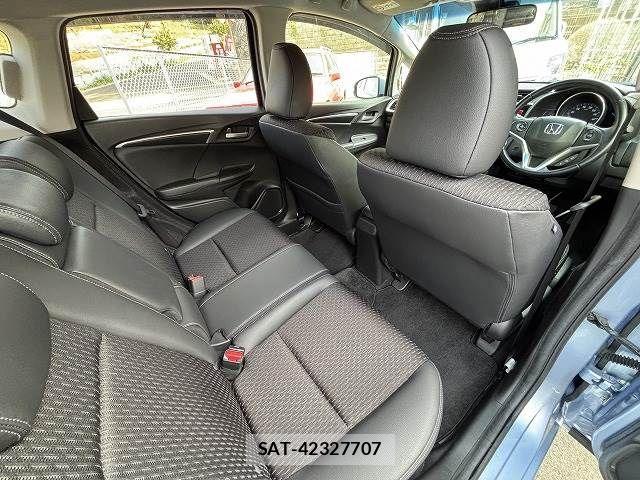Honda FIT HYBRID 2016-01 849876-29