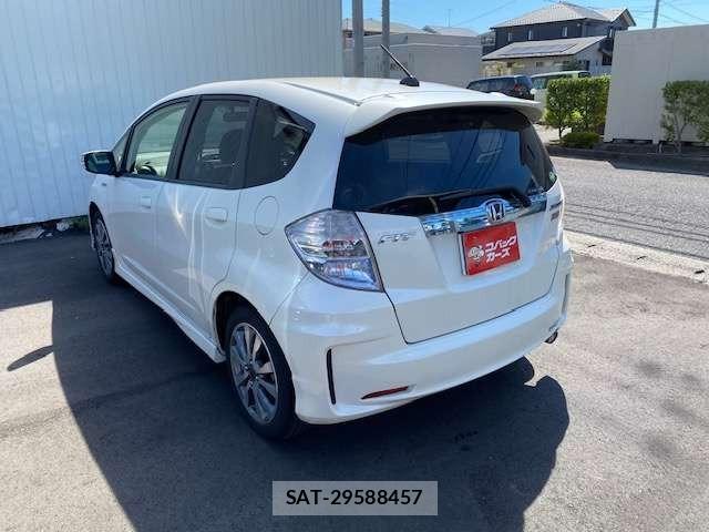 Honda FIT HYBRID 2012 1307148-4