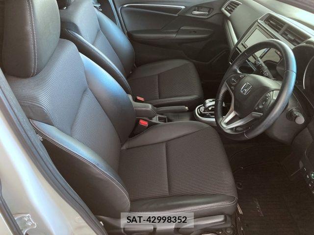 Honda FIT HYBRID 2018-10 1426136-10