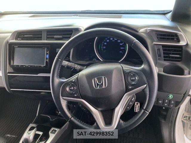 Honda FIT HYBRID 2018-10 1426136-17