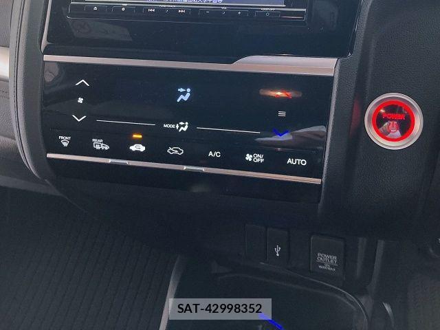Honda FIT HYBRID 2018-10 1426136-19