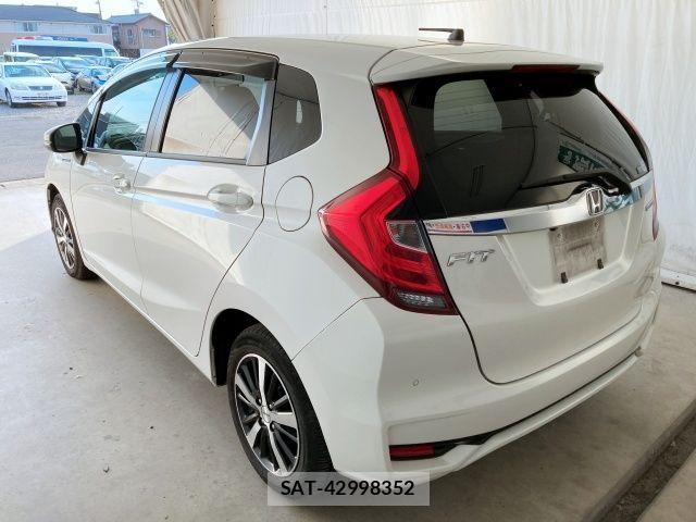 Honda FIT HYBRID 2018-10 1426136-2