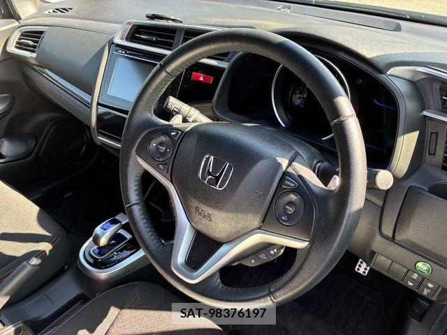 Honda FIT HYBRID 2015-03 1472444-8