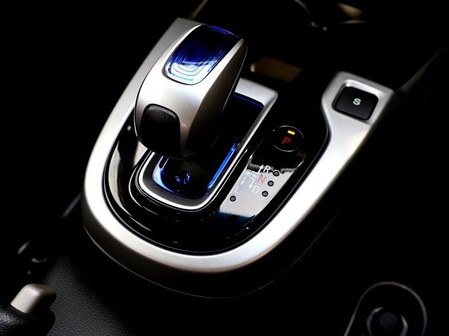 Honda FIT HYBRID 2014-11 1545177-22