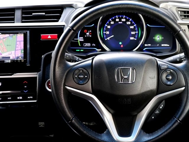 Honda FIT HYBRID 2014-11 1545177-29