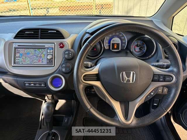 Honda FIT HYBRID 2013-03 2099391-11
