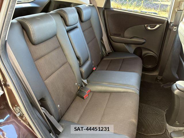 Honda FIT HYBRID 2013-03 2099391-13