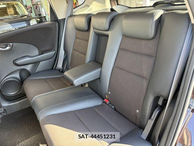 Honda FIT HYBRID 2013-03 2099391-16