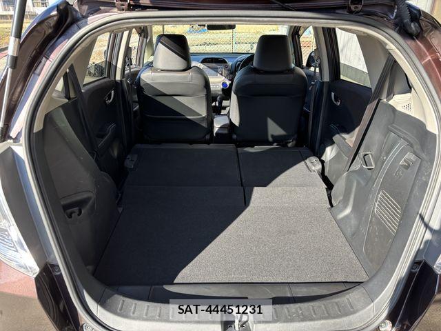 Honda FIT HYBRID 2013-03 2099391-18