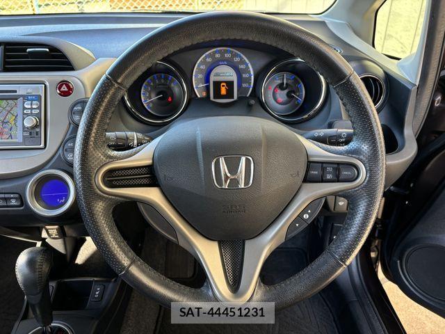 Honda FIT HYBRID 2013-03 2099391-19