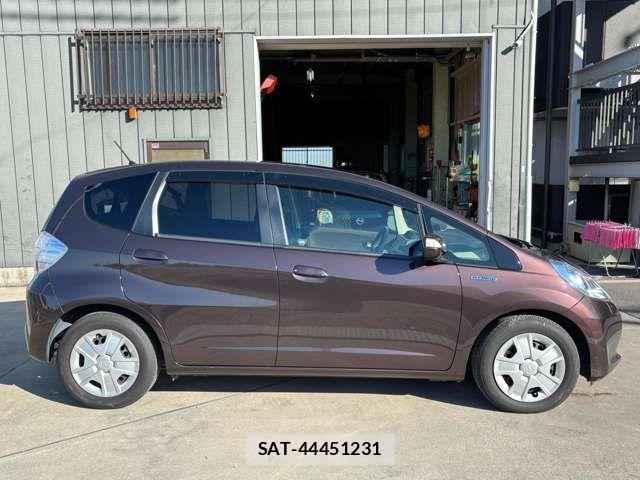 Honda FIT HYBRID 2013-03 2099391-4