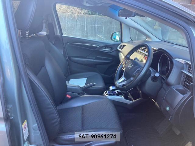 Honda FIT HYBRID 2013-12 2248096-11