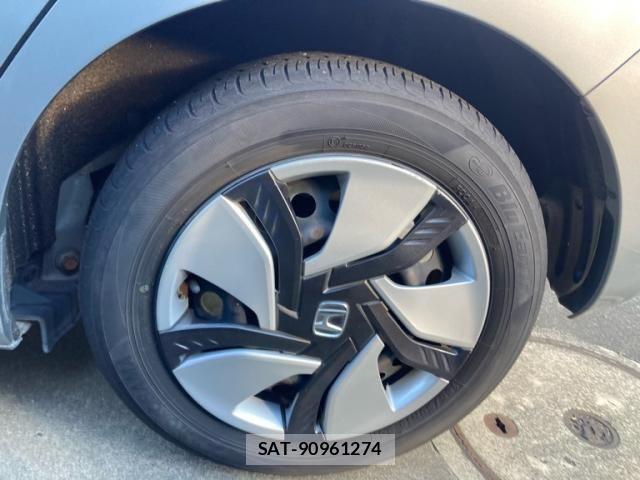 Honda FIT HYBRID 2013-12 2248096-8