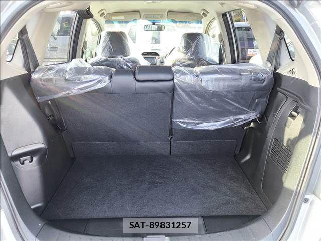 Honda FIT HYBRID 2013-03 2348724-5