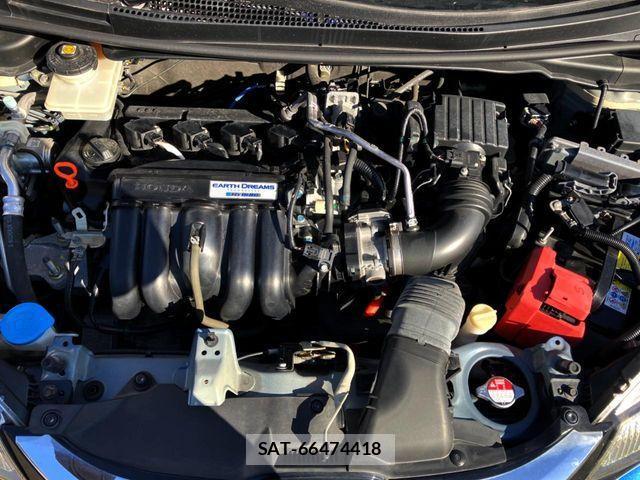 Honda FIT HYBRID 2016-07 2348690-17
