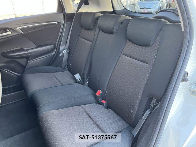 Honda FIT HYBRID 2017-05 3373333-12