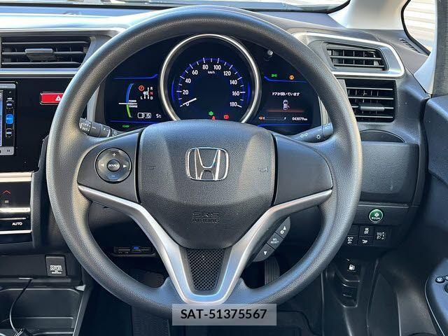 Honda FIT HYBRID 2017-05 3373333-13