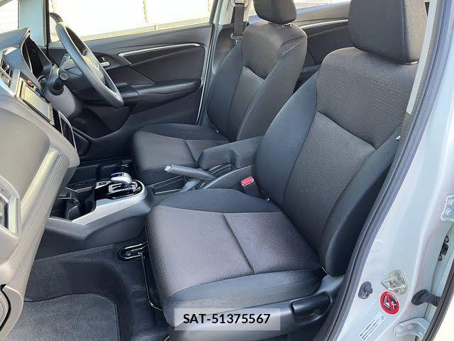 Honda FIT HYBRID 2017-05 3373333-18