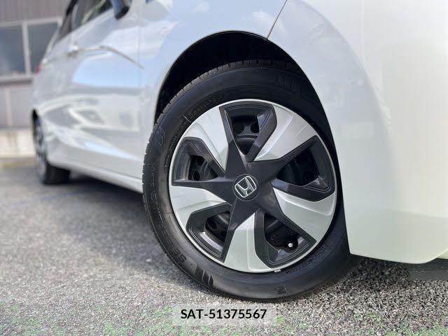 Honda FIT HYBRID 2017-05 3373333-26