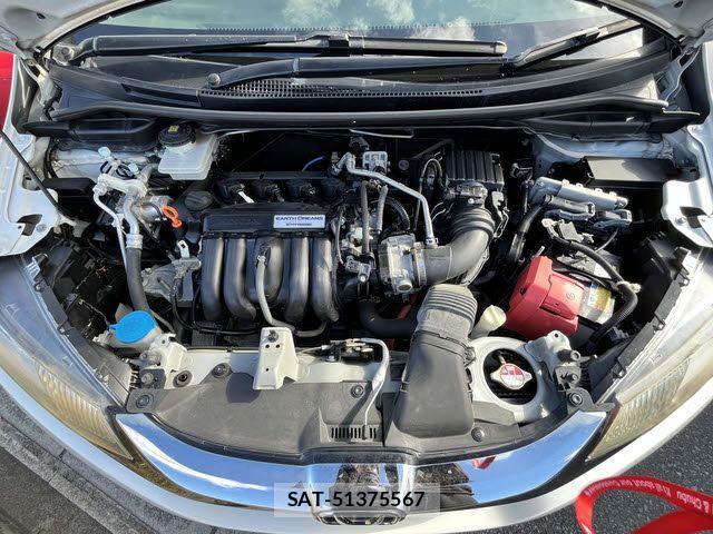 Honda FIT HYBRID 2017-05 3373333-27