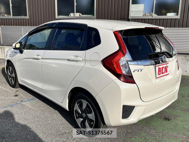 Honda FIT HYBRID 2017-05 3373333-2
